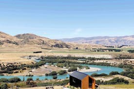 Queensberry House | Blue Riverview Tiny House - AMAZING River Views!!