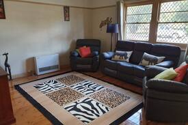 Lithgow Apartment | Lynton Court unit 1 sleeps 6