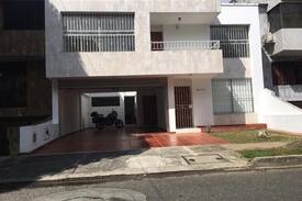 Rioblanco House | Casa Aura Habitación Guayacán Amarillo
