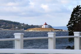Queensport Cabin | Queensport Beach House