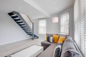Brent Apartment | Stunning 3 Bed Apt w/Patio near Willesden Green