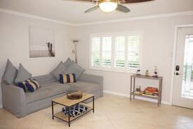Gulf Gate Estates House | Destination Paradise