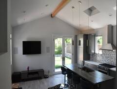 Walnut Creek House | High End Studio Apartment with Serene Backyard