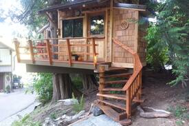 Vaughn House | Waterfront Tree House with Kayaks and Hot Tub