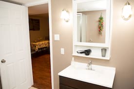 South March House | ⭐ Entire Basement Apartment Near Kanata Tech Park