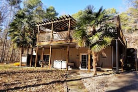 Wildwood Point House | Relax among the palms at Reeled Inn