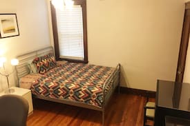 Grant City Apartment | FEW MIN WALK TO RICHMOND UNIVERSITY MEDICAL CENTER