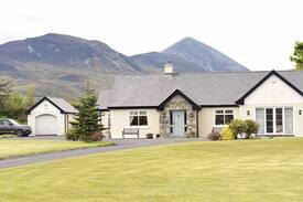 Westport House | Cinnèide House, Beautiful Family Home in Westport