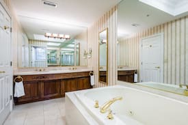 North Creek Hotel | The Copperfield Inn