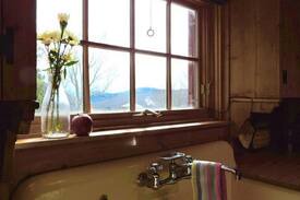 Margaretville House | Luxury 1920s Log Cabin With Mountain Views