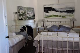 Narrogin Cabin | Historic Fairway lane short term accomodation.
