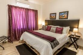 De Aar Apartment | New beautifully refurbished apartment in De Aar.