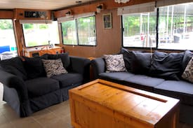 Byrdstown Boat Rental | Good Times Houseboat on Dale Hollow Lake Tennessee