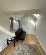 Horley House | Your own private Annex close to Gatwick Airport