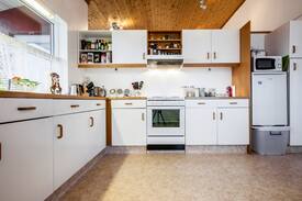 Hafnir Apartment | Anna's Guesthouse Top of the Rock