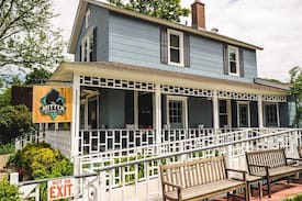 Saugatuck Apartment | The Mitten Apartment - Downtown Saugatuck