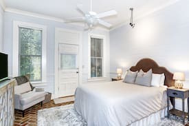 New Market Cabin | The Cottage at The Winchester Manor