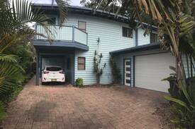 Shelly Beach House | Shelly Beach Apartment - Location , Location