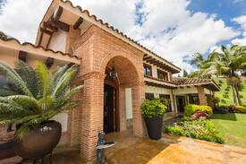 Rionegro Hotel | Montañas de Esperanza - A Perfect Luxury Retreat