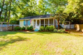 Fairhope House | ShangriLaLa: 3x3 garden home w/pool in Fairhope.