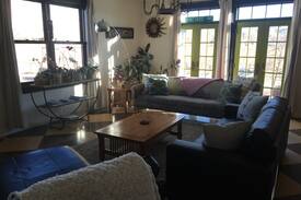 Palisade House | Fabulous Farmhouse-LARGE HOUSE-perfect for groups!