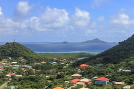 Union Island Apartment | The Green House with Spectacular Views