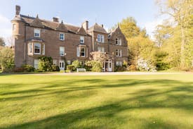Murthill House | Balmuir House - Apartment in Listed Mansion House