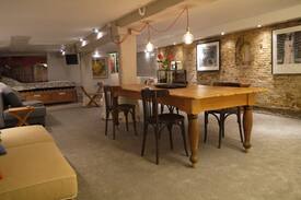 Haarlemmerbuurt Apartment | unique historic basement