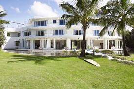 Cabarita Beach Hotel | Casuarina Oceans Retreat - Beachfront -