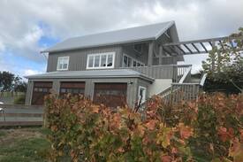 Matakana Cabin | Matakana Red Ridge Retreat