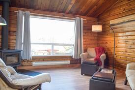 Sooke Cabin | The Cozy Cabin