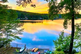 Highland Lakes Villa | VILLA ADRIANA, 4BDR 2 BATH LAKE FRONT DREAM HOME