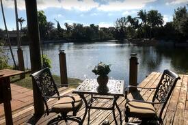 South Miami House | Sweet Dreams Lakeside Cottage near U of M Gables