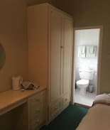 Dooega Bed & Breakfast | Mickey's Bar & Accommodation Room 7 Achill Island