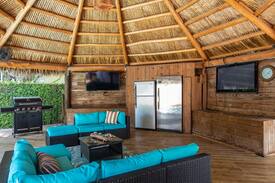 Northeast Coconut Grove House | Tiki Hut Pool Home in Coconut Grove