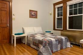 Dorchester House | RD/1 Cozy Victorian room close to Downtown Boston