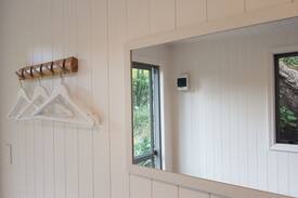 Piha House | Kauri Cabin - Piha