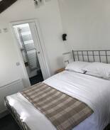 Llandygwydd Cabin | Manor Deifi Holidays