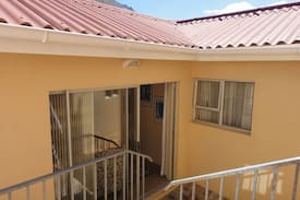 Froggy Farm Apartment | Our Cottage in Simons Town