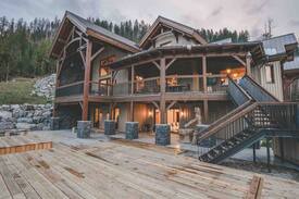Revelstoke Villa | Flying Moose Chalet - Luxury Mountain Retreat