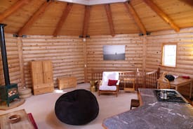 Nehalem Cabin | Unique Octagon Log Cabin