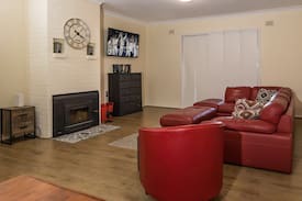 Cobar House | Beds on Becker