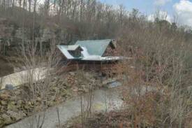 Tuscumbia Cabin | Peace on Earth. 4,000 sq ft Log Cabin, jacuzzi