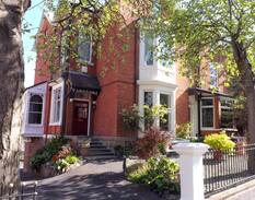 Blackburn Bed & Breakfast | Chimneys Guest House - standard single room