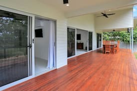 Toogoom House | Kingfisher House - Beachfront Toogoom, QLD