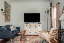 North Pacific Beach House | Carla’s Coastal Casa-Updated 2 BR 1.5 Blk to Beach