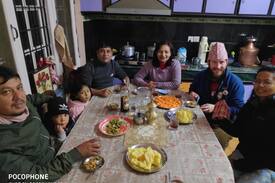 Kathmandu House | Shine Homestay English/Français Twin room2