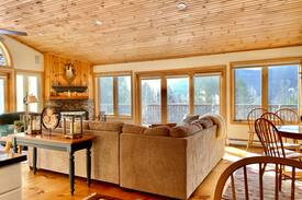 Stowe Area Villa | Tequila Sunset - family friendly, mins from slopes