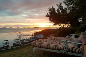 Overstrand House | Modern & Tranquil Cottage. Lagoon Edge Hermanus