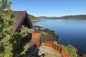 Bjugn Cabin | Feriehus ved fjorden i Stallvika